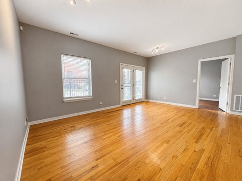 Tiny photo for 803 E 41ST Street #1B, Chicago, IL 60653 (MLS # 12719543)