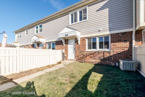 Tiny photo for 264 Bay Street, Wood Dale, IL 60191 (MLS # 12542915)