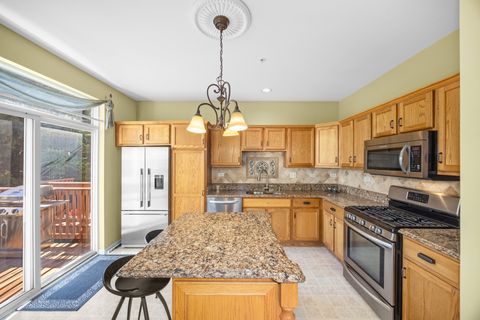 Tiny photo for 119 Tanglewood Drive #119, Glen Ellyn, IL 60137 (MLS # 12505190)