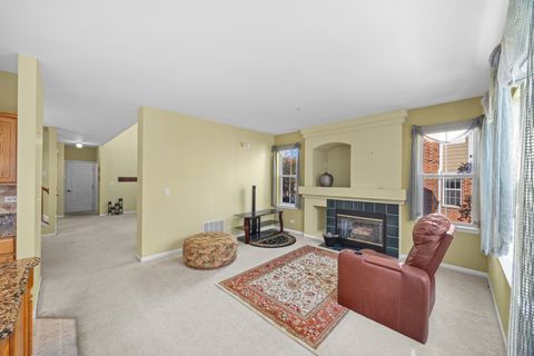Tiny photo for 119 Tanglewood Drive #119, Glen Ellyn, IL 60137 (MLS # 12505190)