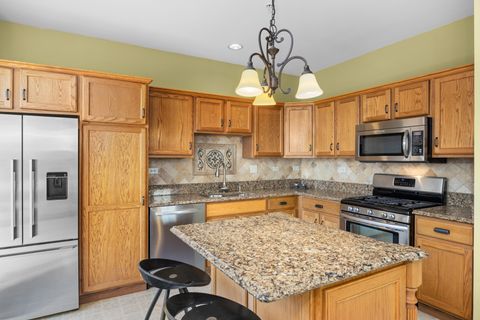 Tiny photo for 119 Tanglewood Drive #119, Glen Ellyn, IL 60137 (MLS # 12505190)