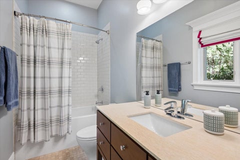 Tiny photo for 916 Seminole Road, Wilmette, IL 60091 (MLS # 12742243)