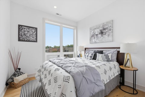 Tiny photo for 6414 N Francisco Avenue #202, Chicago, IL 60645 (MLS # 12743382)