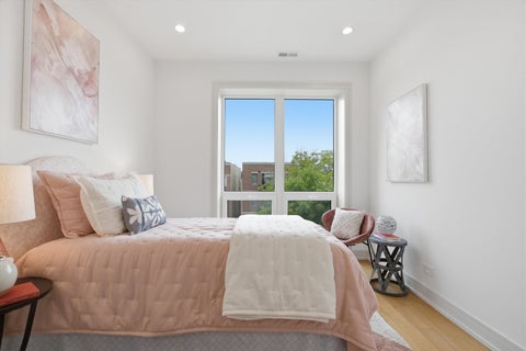 Tiny photo for 6414 N Francisco Avenue #202, Chicago, IL 60645 (MLS # 12743382)
