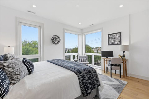 Tiny photo for 6414 N Francisco Avenue #202, Chicago, IL 60645 (MLS # 12743382)