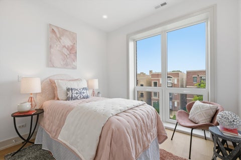 Tiny photo for 6414 N Francisco Avenue #202, Chicago, IL 60645 (MLS # 12743382)