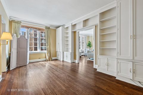 Tiny photo for 220 E WALTON Place #9W, Chicago, IL 60611 (MLS # 12607479)