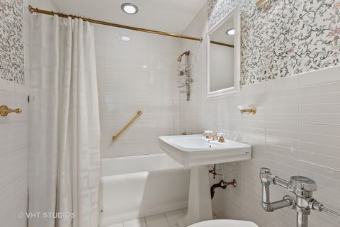 Tiny photo for 220 E WALTON Place #9W, Chicago, IL 60611 (MLS # 12607479)