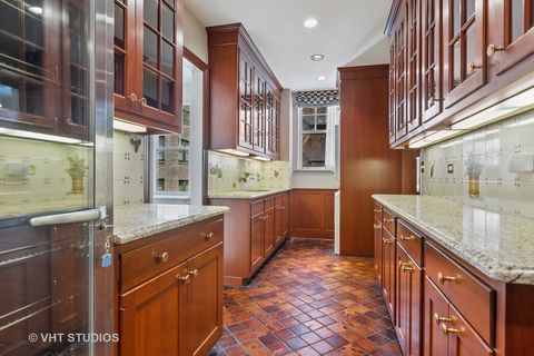 Tiny photo for 220 E WALTON Place #9W, Chicago, IL 60611 (MLS # 12607479)