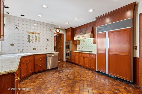 Tiny photo for 220 E WALTON Place #9W, Chicago, IL 60611 (MLS # 12607479)