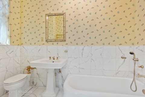 Tiny photo for 220 E WALTON Place #9W, Chicago, IL 60611 (MLS # 12607479)