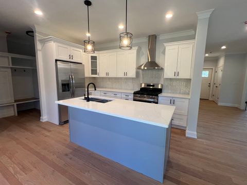 Tiny photo for 10832 Massasoit Avenue, Chicago Ridge, IL 60415 (MLS # 12481787)