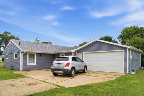 Tiny photo for 605 W 20TH Street, Rock Falls, IL 61071 (MLS # 12712568)