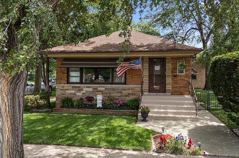 Tiny photo for 14401 S Hoxie Avenue, Burnham, IL 60633 (MLS # 12692667)