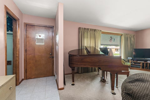 Tiny photo for 14401 S Hoxie Avenue, Burnham, IL 60633 (MLS # 12692667)
