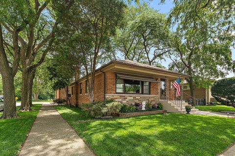 Photo of 14401 S Hoxie Avenue, Burnham, IL 60633 (MLS # 12692667)
