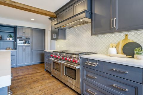 Tiny photo for 11 Princeton Road, Hinsdale, IL 60521 (MLS # 12620619)