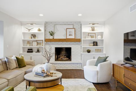 Tiny photo for 11 Princeton Road, Hinsdale, IL 60521 (MLS # 12620619)