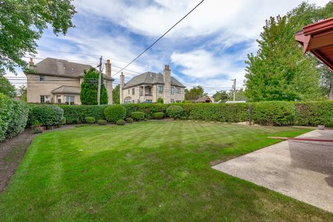 Tiny photo for 333 E Huntington Lane, Elmhurst, IL 60126 (MLS # 12486536)