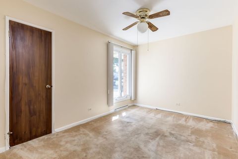 Tiny photo for 333 E Huntington Lane, Elmhurst, IL 60126 (MLS # 12486536)