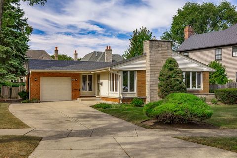 Tiny photo for 333 E Huntington Lane, Elmhurst, IL 60126 (MLS # 12486536)