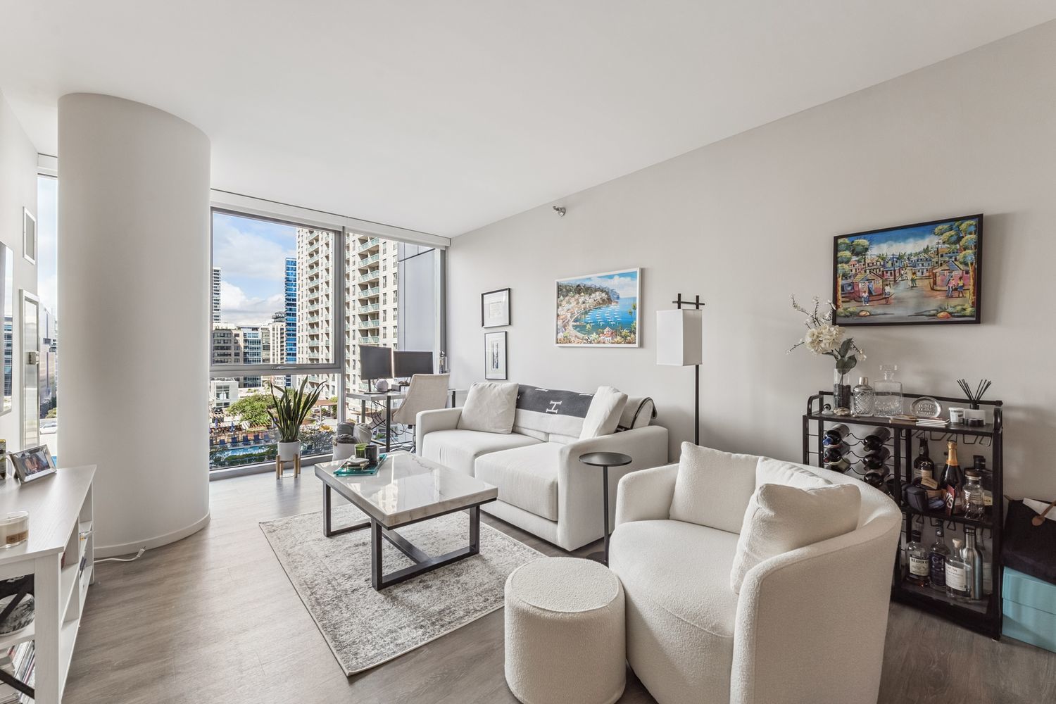 8 E Huron Street 504