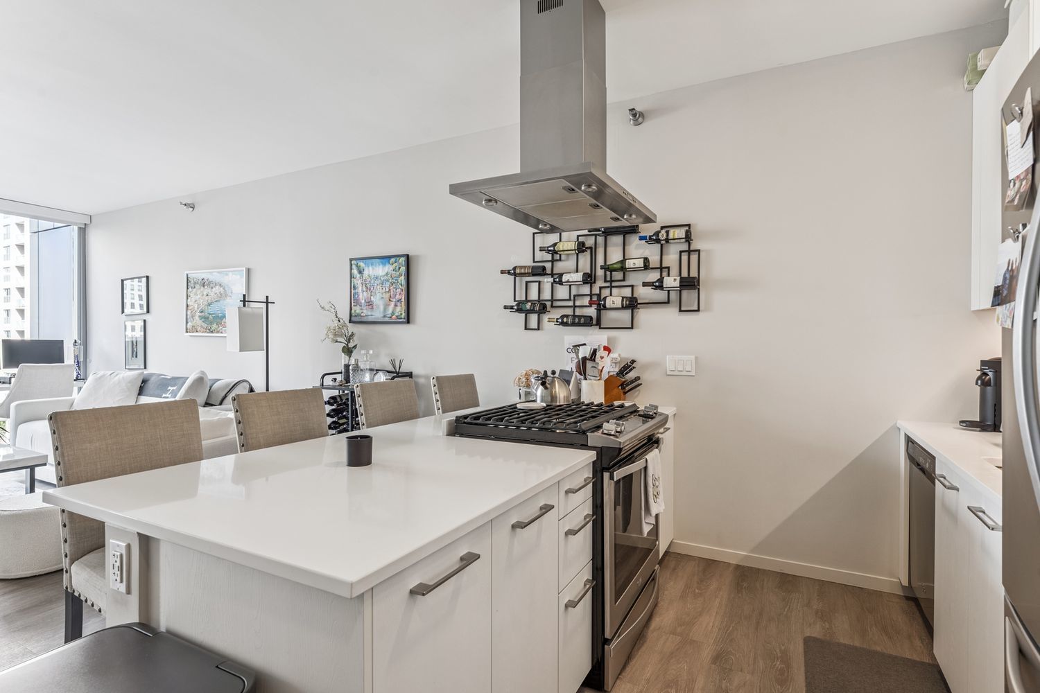 8 E Huron Street 504