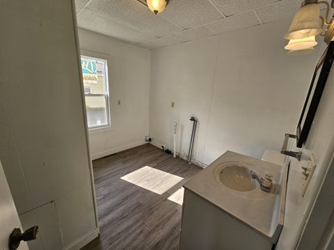 Tiny photo for 415 E Johnson Street, Fairfield, IL 62837 (MLS # 12625548)