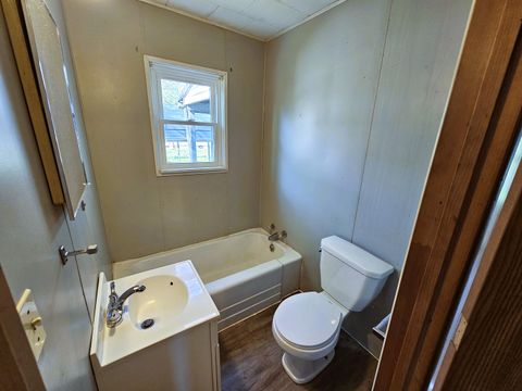 Tiny photo for 415 E Johnson Street, Fairfield, IL 62837 (MLS # 12625548)
