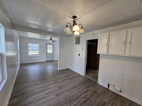 Tiny photo for 415 E Johnson Street, Fairfield, IL 62837 (MLS # 12625548)