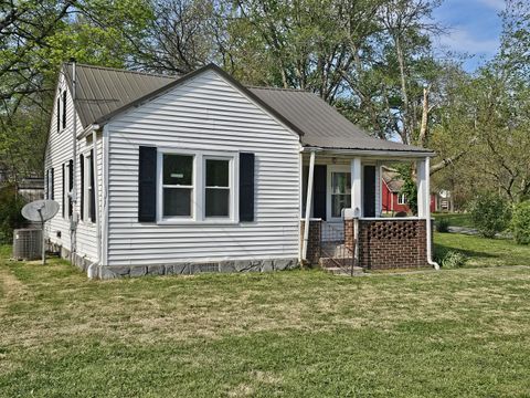 Tiny photo for 415 E Johnson Street, Fairfield, IL 62837 (MLS # 12625548)