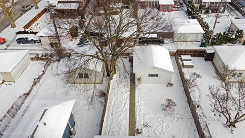 Tiny photo for 3107 S Wenonah Avenue, Berwyn, IL 60402 (MLS # 12485535)