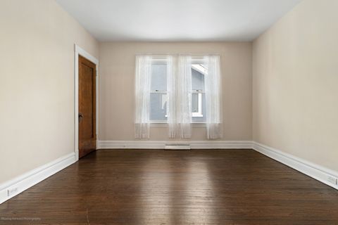 Tiny photo for 3107 S Wenonah Avenue, Berwyn, IL 60402 (MLS # 12485535)