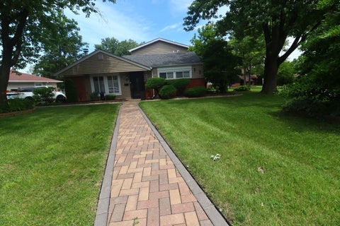 Tiny photo for 338 Mohawk Street, Park Forest, IL 60466 (MLS # 12677458)
