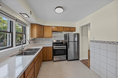 Tiny photo for 444 Washington Boulevard #207, Oak Park, IL 60302 (MLS # 12501353)