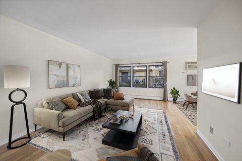 Tiny photo for 444 Washington Boulevard #207, Oak Park, IL 60302 (MLS # 12501353)