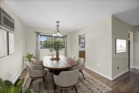 Tiny photo for 444 Washington Boulevard #207, Oak Park, IL 60302 (MLS # 12501353)