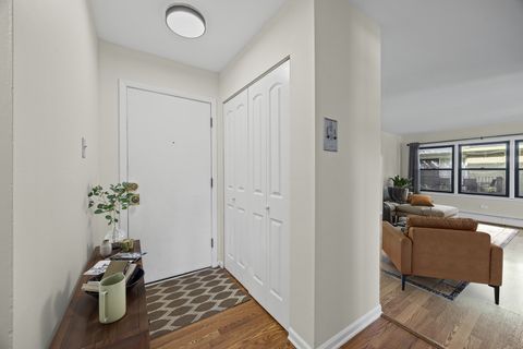 Tiny photo for 444 Washington Boulevard #207, Oak Park, IL 60302 (MLS # 12501353)