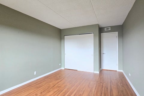 Tiny photo for 690 Chandler Road #408, Gurnee, IL 60031 (MLS # 12763019)
