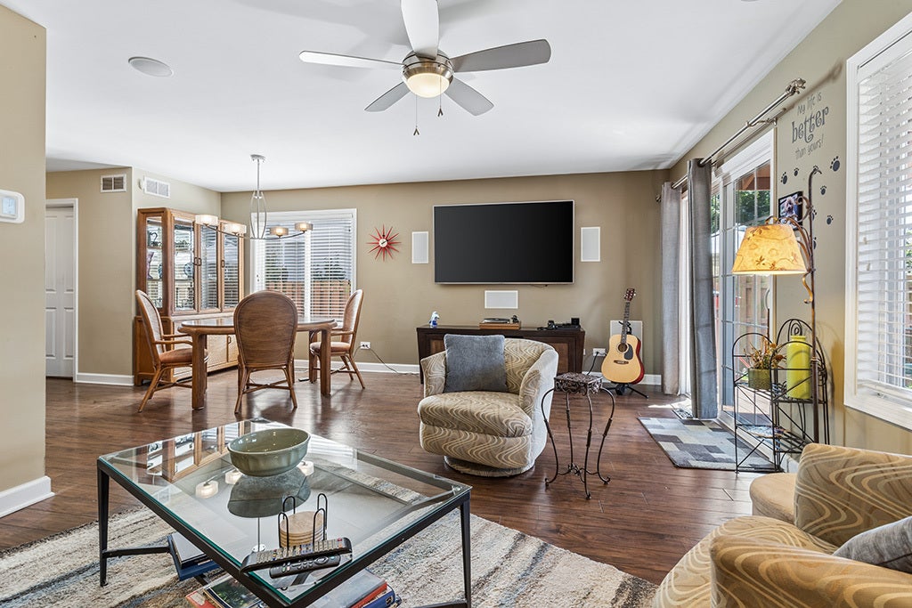 1515 PEACHTREE Lane