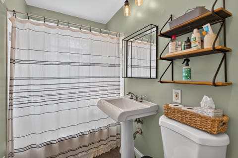 Tiny photo for 1010 E Evergreen Street, Wheaton, IL 60187 (MLS # 12699080)