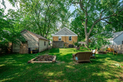 Tiny photo for 1010 E Evergreen Street, Wheaton, IL 60187 (MLS # 12699080)