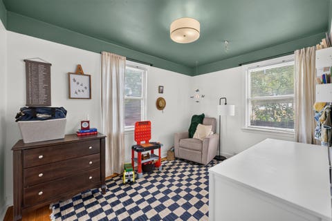 Tiny photo for 1010 E Evergreen Street, Wheaton, IL 60187 (MLS # 12699080)
