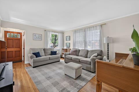 Tiny photo for 1010 E Evergreen Street, Wheaton, IL 60187 (MLS # 12699080)