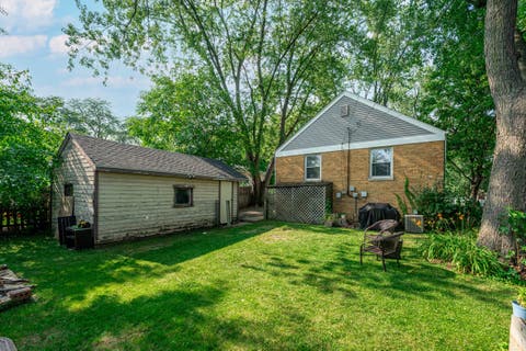 Tiny photo for 1010 E Evergreen Street, Wheaton, IL 60187 (MLS # 12699080)
