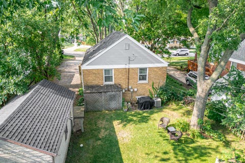 Tiny photo for 1010 E Evergreen Street, Wheaton, IL 60187 (MLS # 12699080)