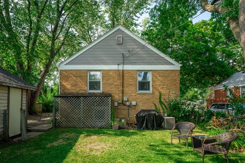 Tiny photo for 1010 E Evergreen Street, Wheaton, IL 60187 (MLS # 12699080)