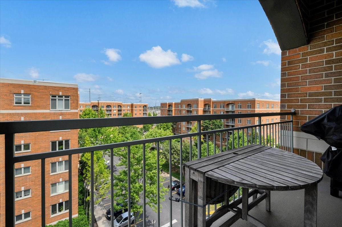 430 S Western Avenue 711
