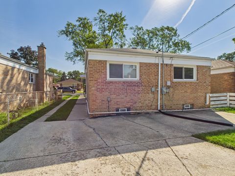 Tiny photo for Bellwood, IL 60104 (MLS # 12478815)