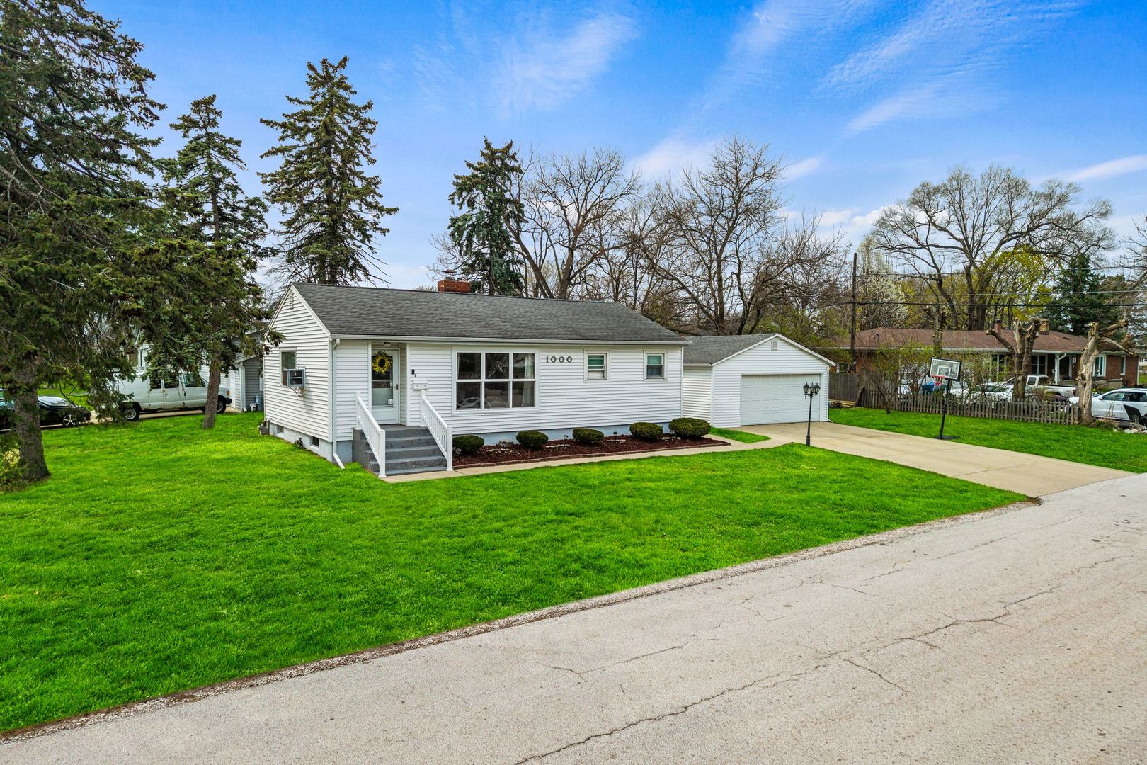 1000 GRAND Avenue
